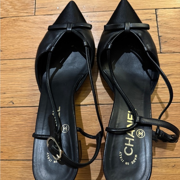 Chanel satin & lambskin leather slings - Picture 2 of 7